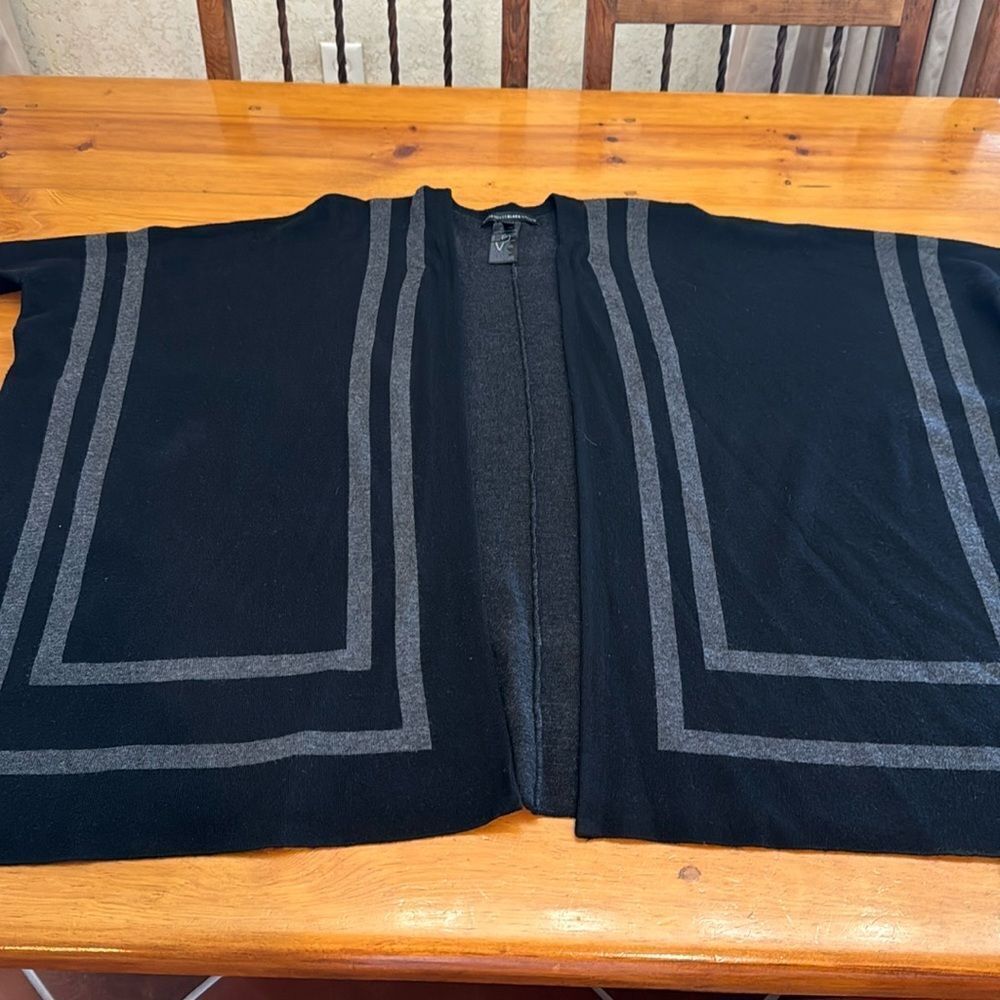 White House Black Market Ruana Wrap - Picture 9 of 15